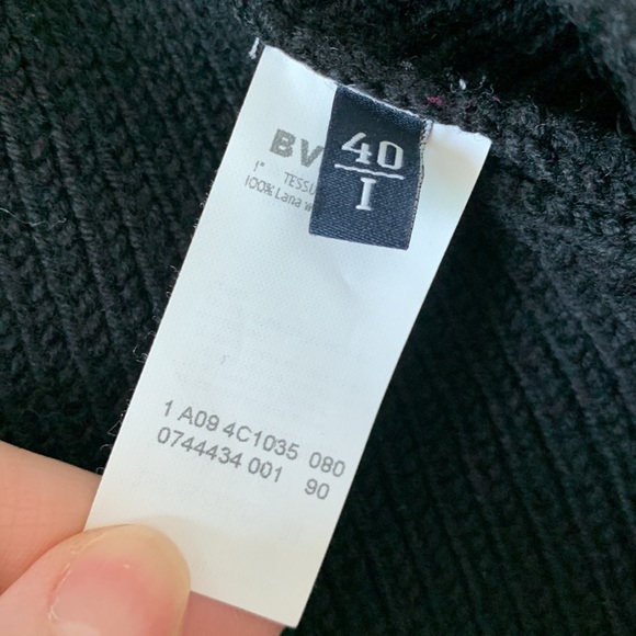 Les Copains black cropped sweater size medium - Picture 3 of 10